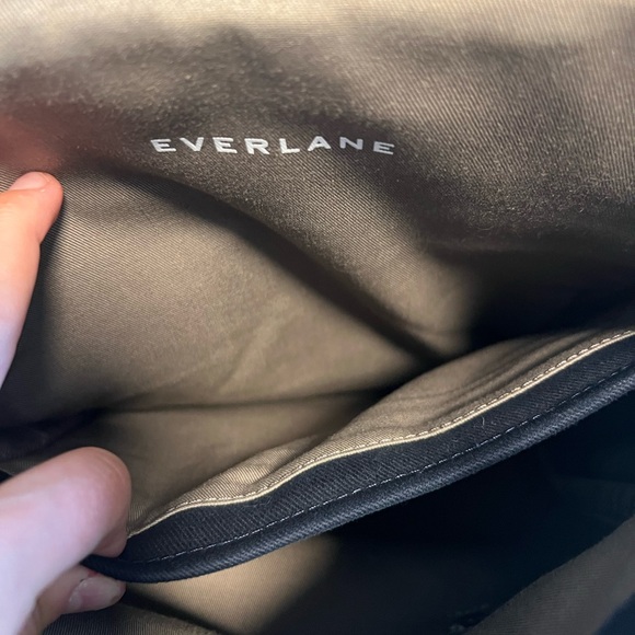 everlane the modern snap backpack navy black leather - Picture 5 of 5